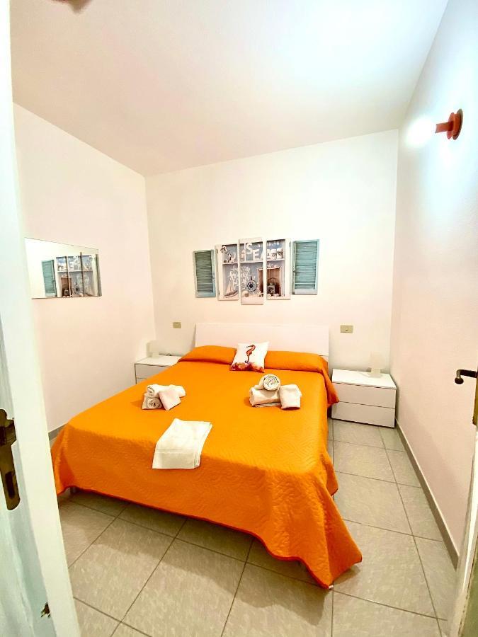 Appartamento Fronte Mare Santa Teresa Gallura Bagian luar foto